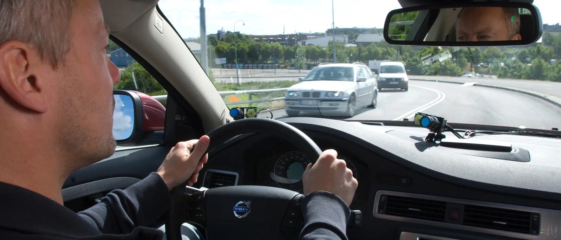 Trafiksäkerhetsforskning hos Safer - registrering av förarens agerande under färd